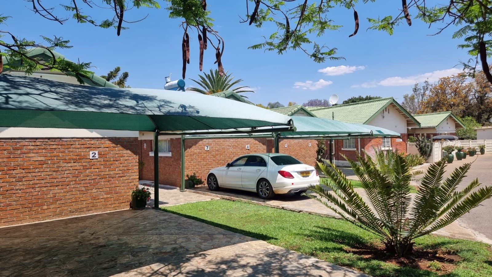 Chalets with covered parking